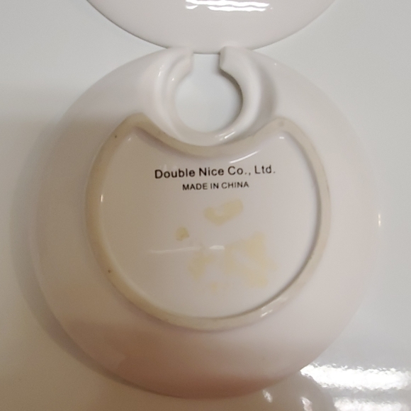 Plates - Picture 3 of 3